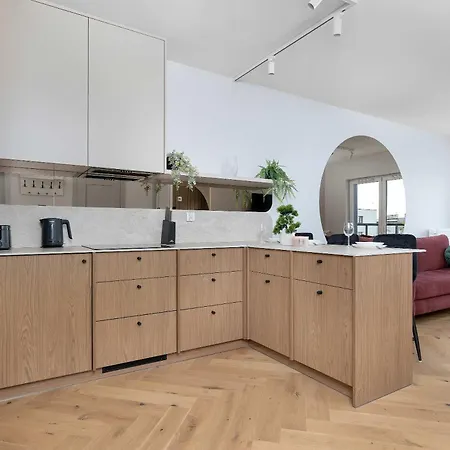 Cosy In Cracow With Parking And Air Conditioning By Renters Διαμέρισμα *